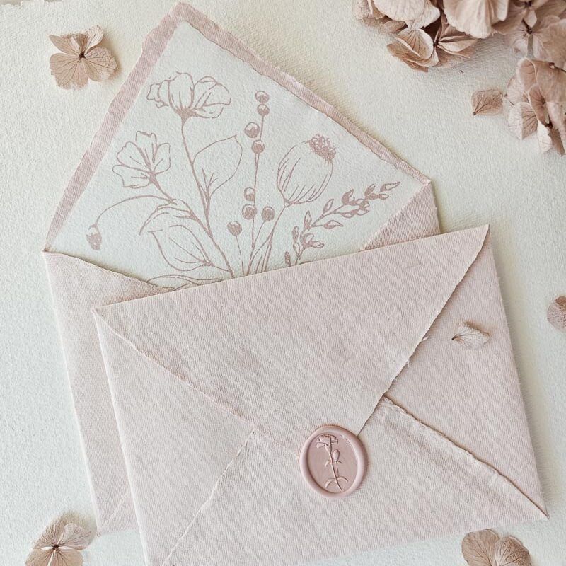 invitacion-boda-artesanal-papel-rosa