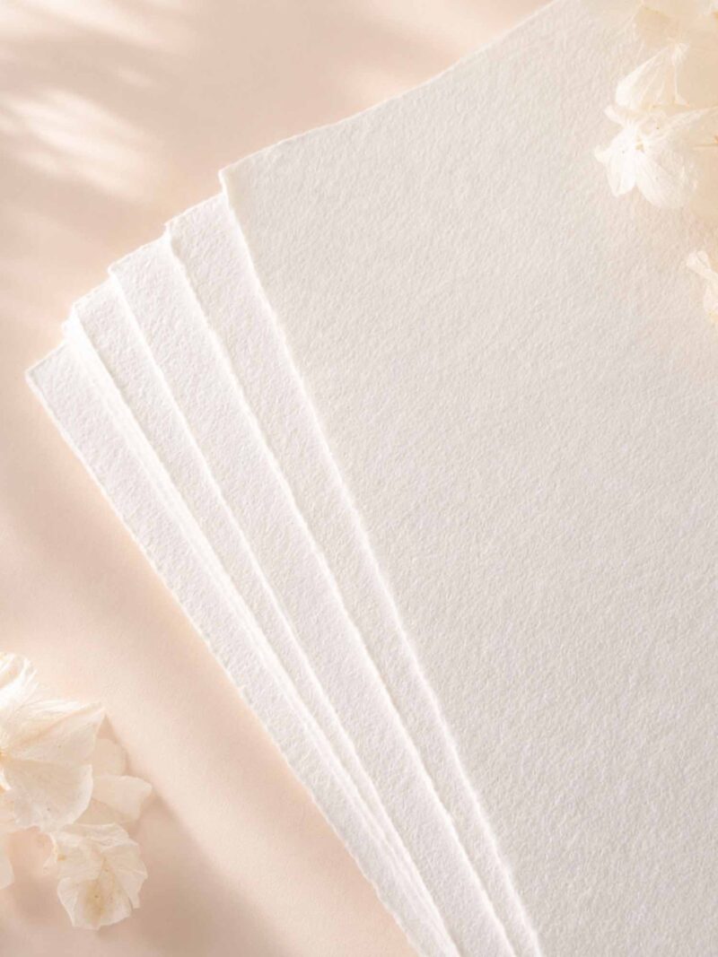 Papel artesanal blanco para imprimir invitaciones de boda en Blue Boho