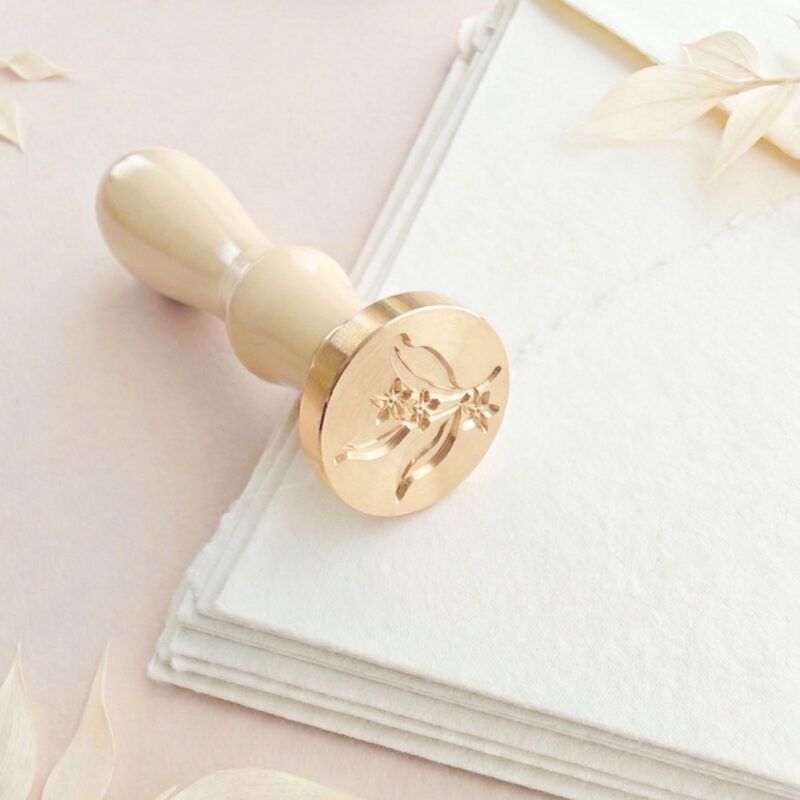 Invito di matrimonio con sigillo in ceralacca fiore d’arancio con effetto tridimensionale