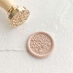 Sigillo in ceralacca design rose intrecciate con rilievo 3D
